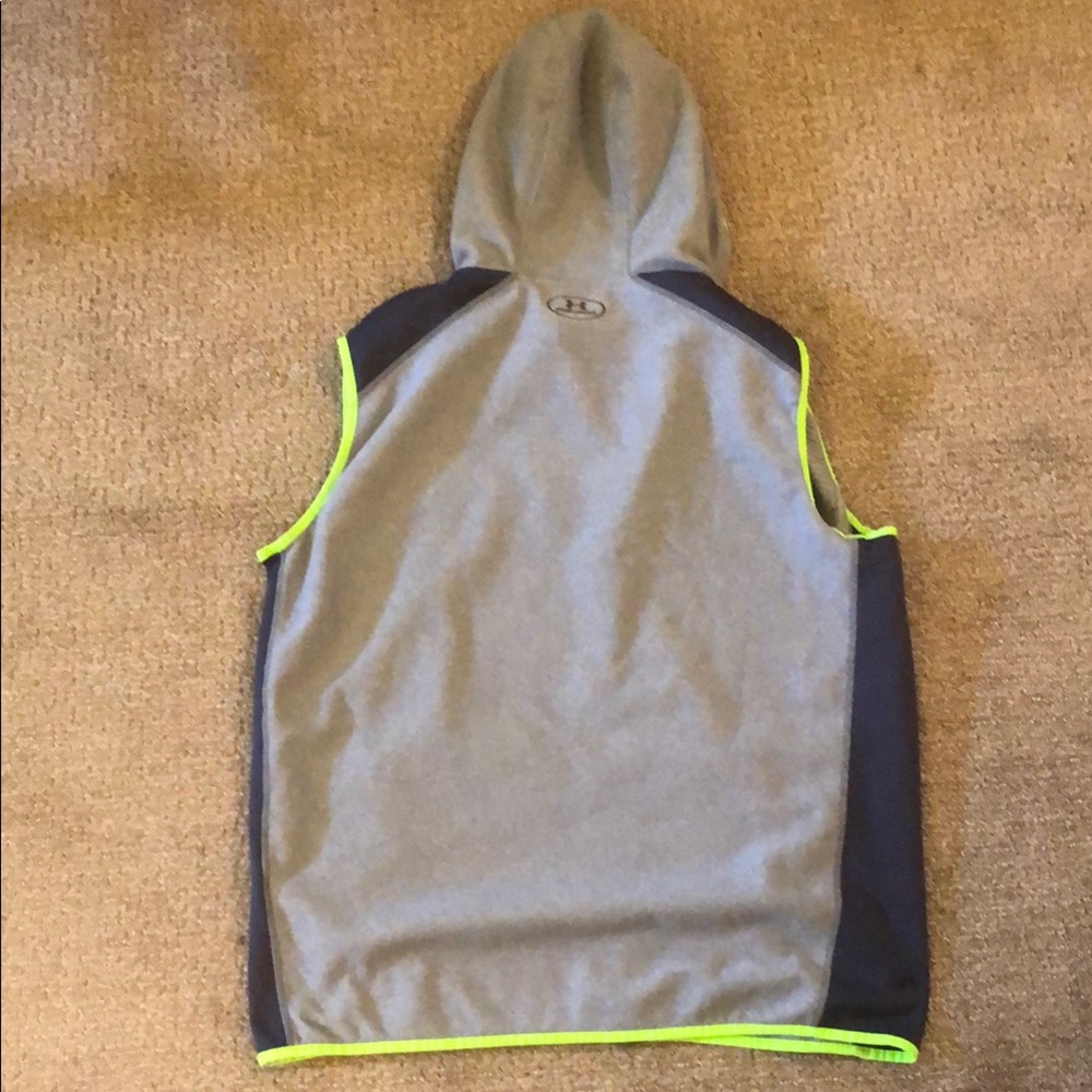 Under Armour Vest - Picture 2 of 6